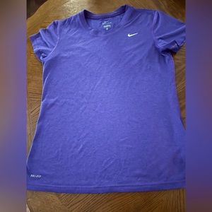 NIKE Women’s Dri-fit t-shirt